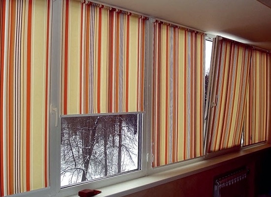 Как правильно выбрать рулонные шторы на пластиковые окна